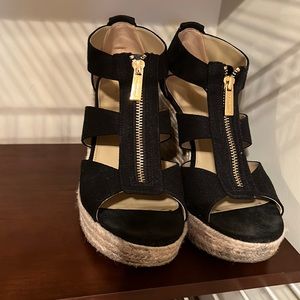 Micheal Korse Wedge size 9